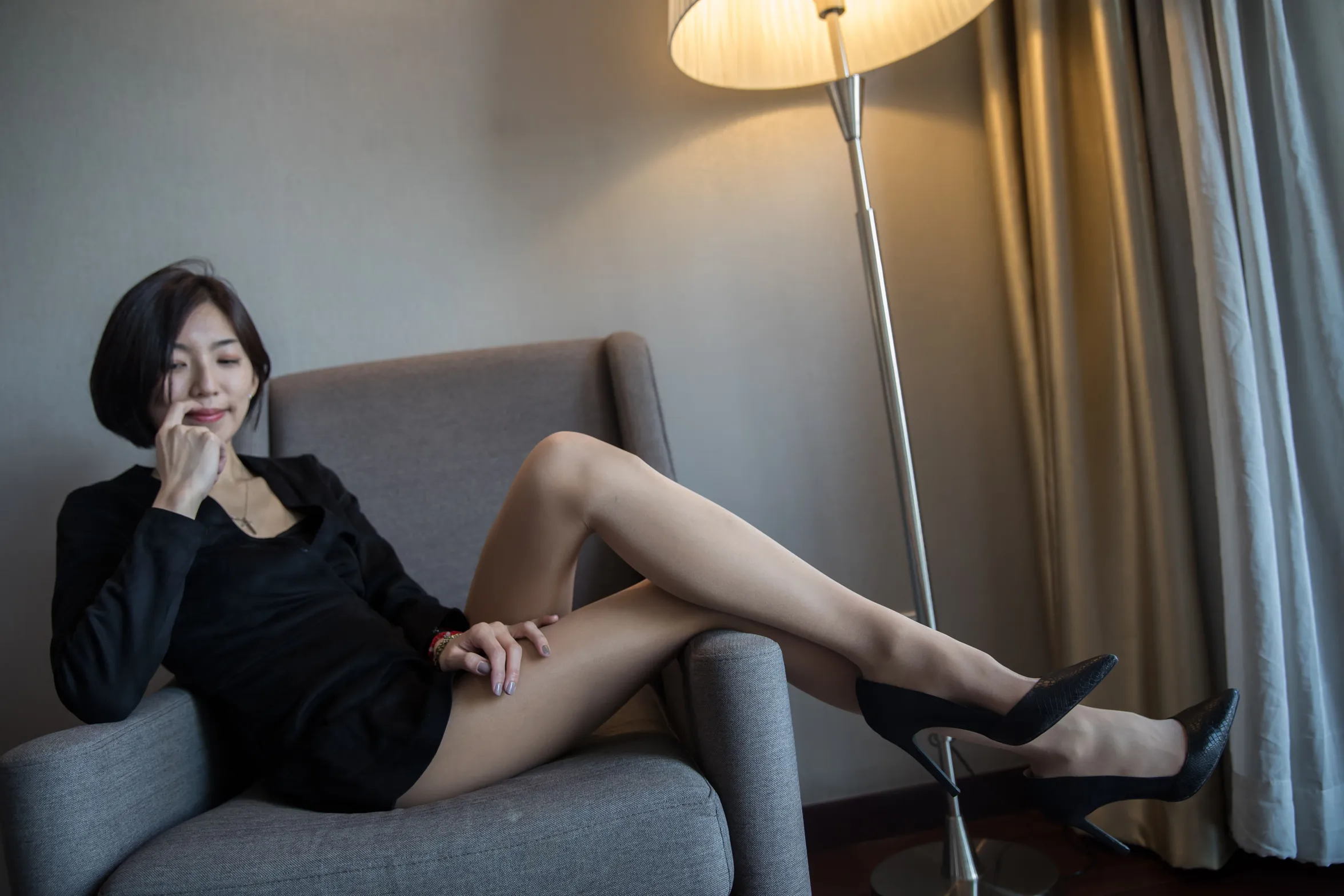 [Mzsock] NO.120 Skinny beauty in the hotel with high heels street photography#[88P]-78